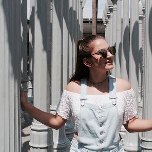 Meet your Posher, Andrea